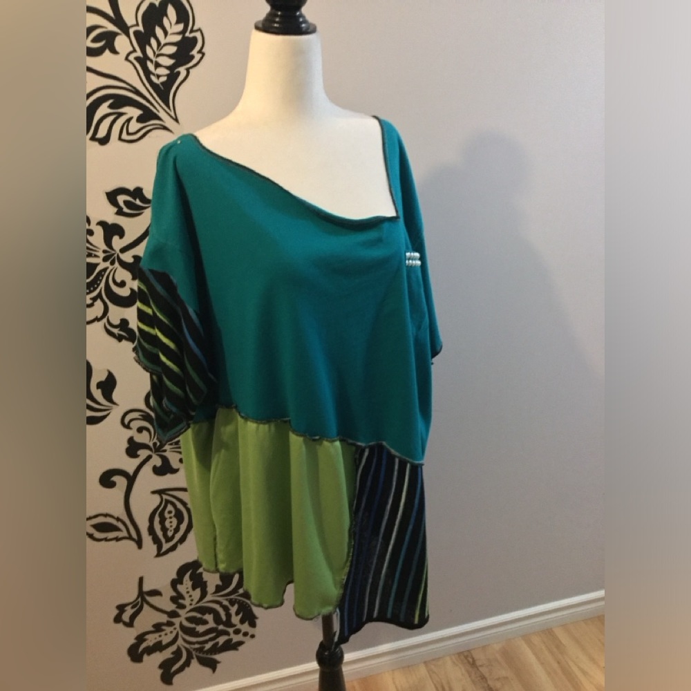 3xl upcycled, ooak kind tunic hand crafted from previously loved textiles.